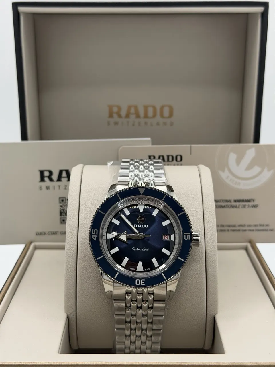 Rado Captain Cook