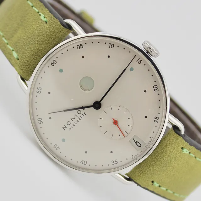NOMOS Metro 1101