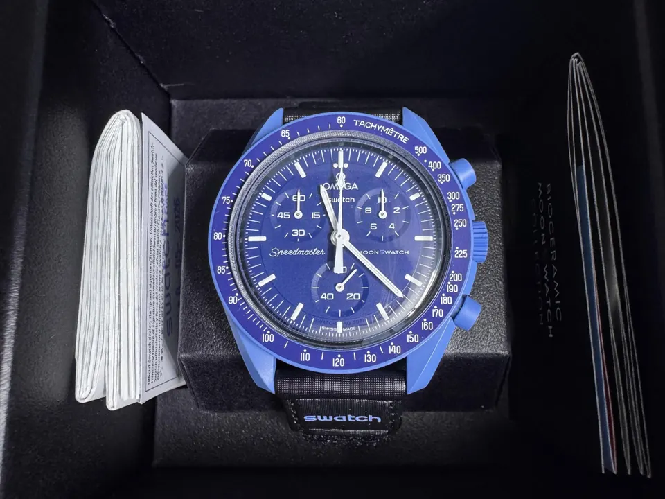 swatch moonswatch SO33N100