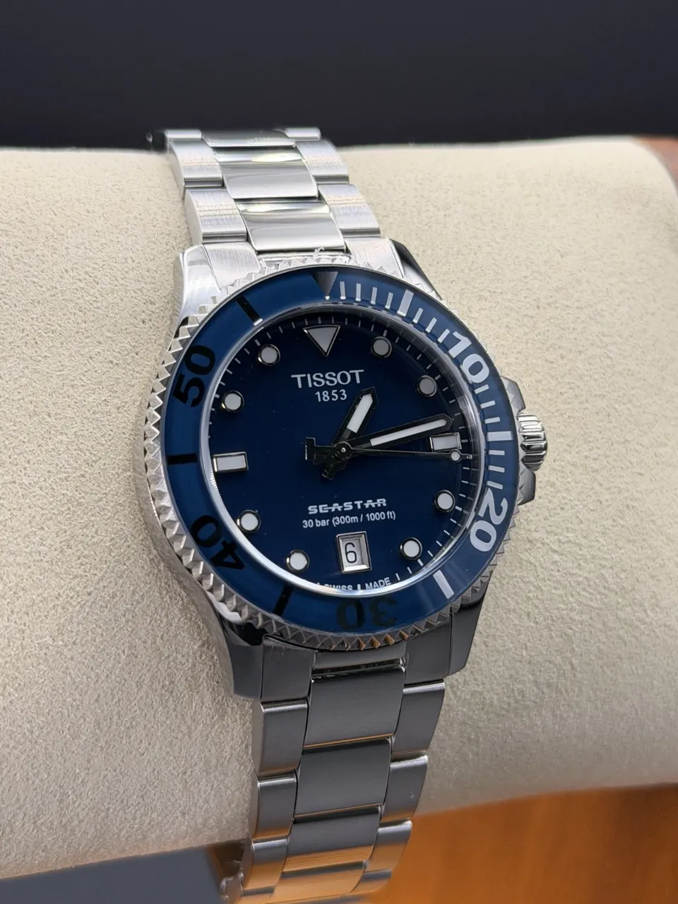 tissot seastar T120.210.11.041.00