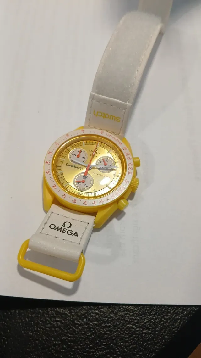 swatch moonswatch SO33J100