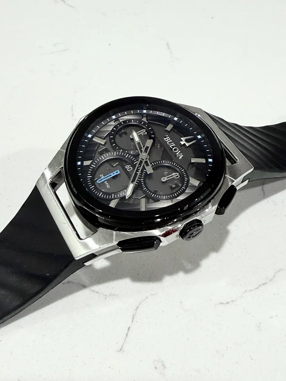 bulova curv 98A161