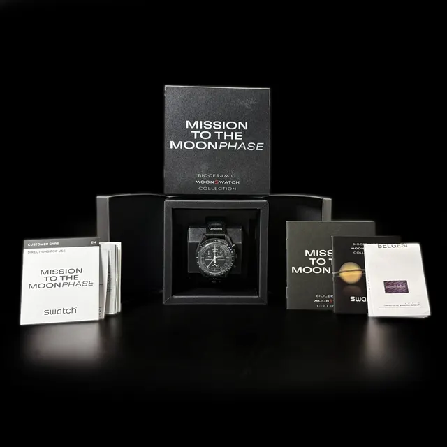 Swatch Moonswatch SO33B700